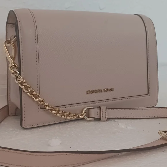 Michael Kors - Picture 3 of 4